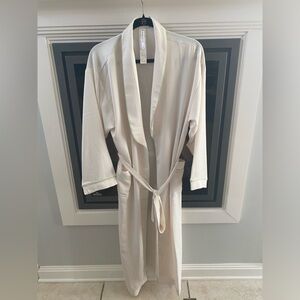 Women’s Fabletics Sleepwear & Intimate  Cream Fabletics Robe Green accent — M